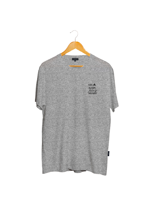 CAMISETA PLAY AND REPEAT