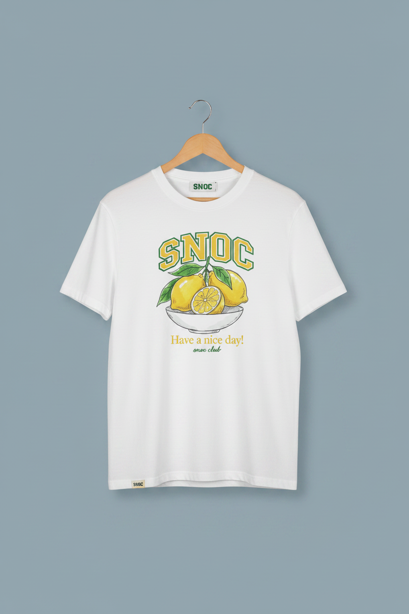 Mockup camiseta SNOC con diseño de limones Have a nice day