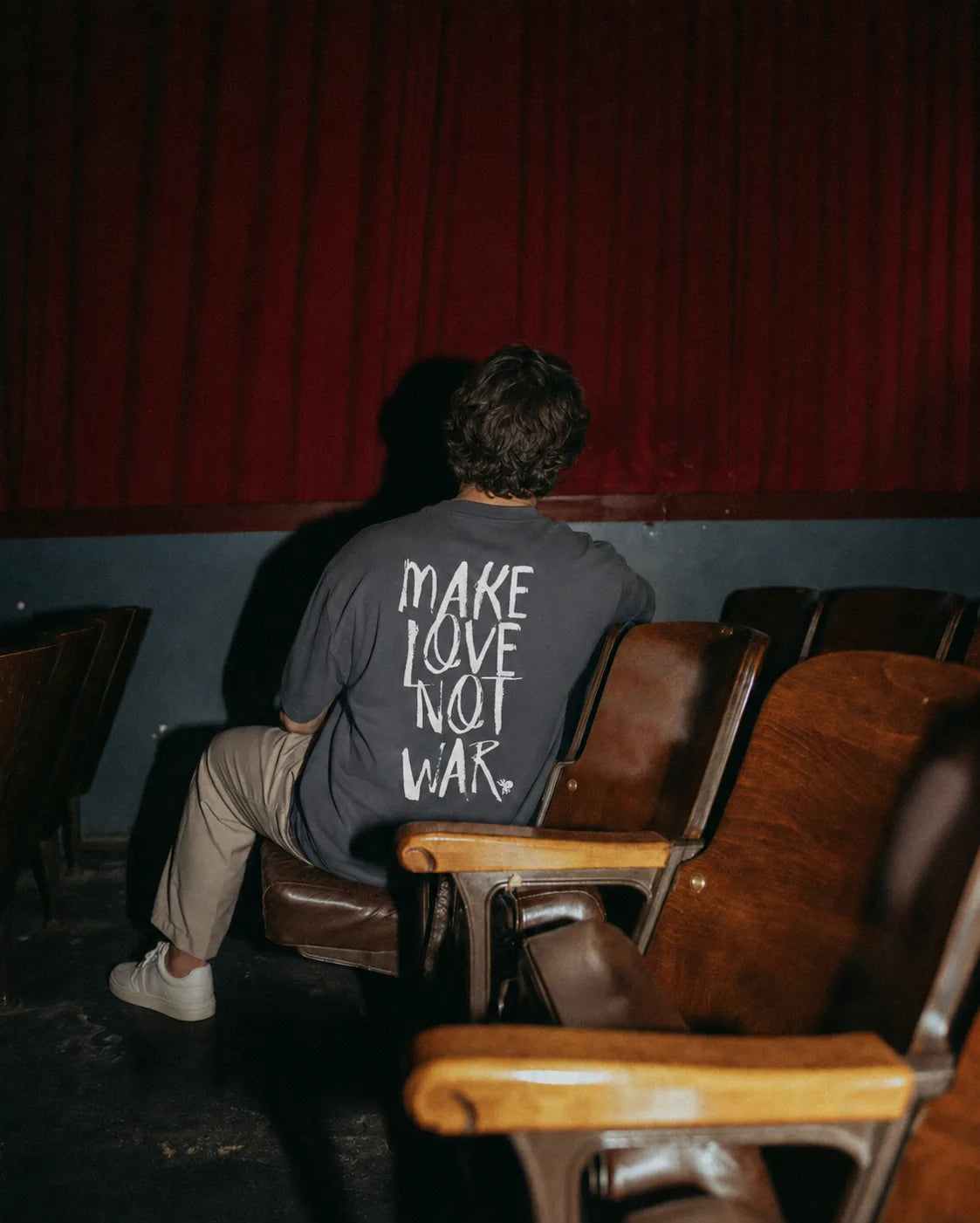 Camiseta SNOC Make Love Not War