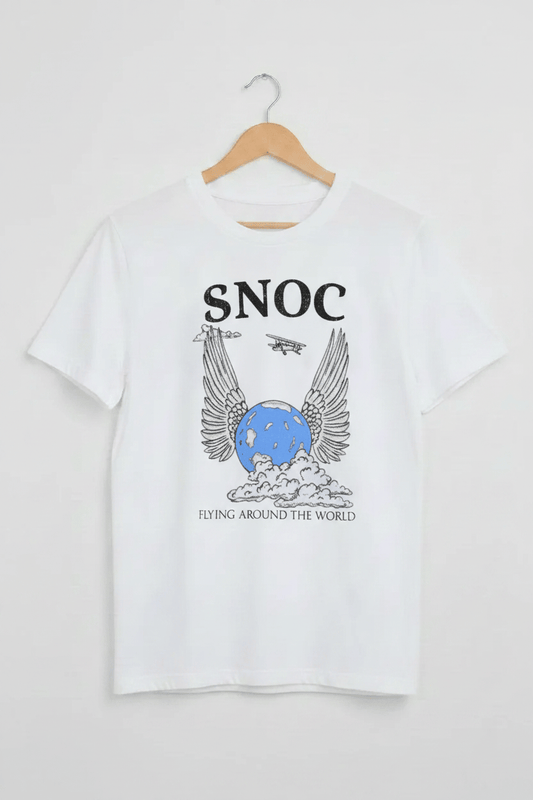 Mockup SNOC camiseta percha