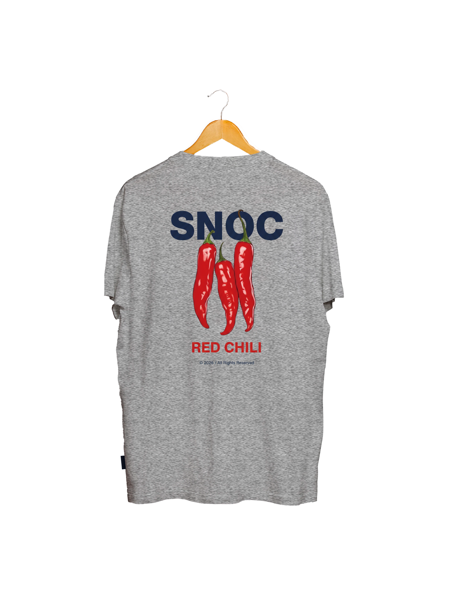 Camiseta Red Chili SNOC gris claro, vista trasera con las tres guindillas rojas, fondo transparente