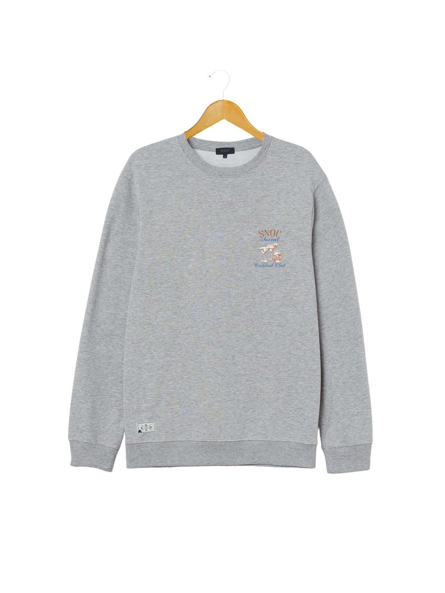 Sudadera Cocktail Club SNOC color Gris Claro, vista frontal con el bolsillo bordado, fondo transparente